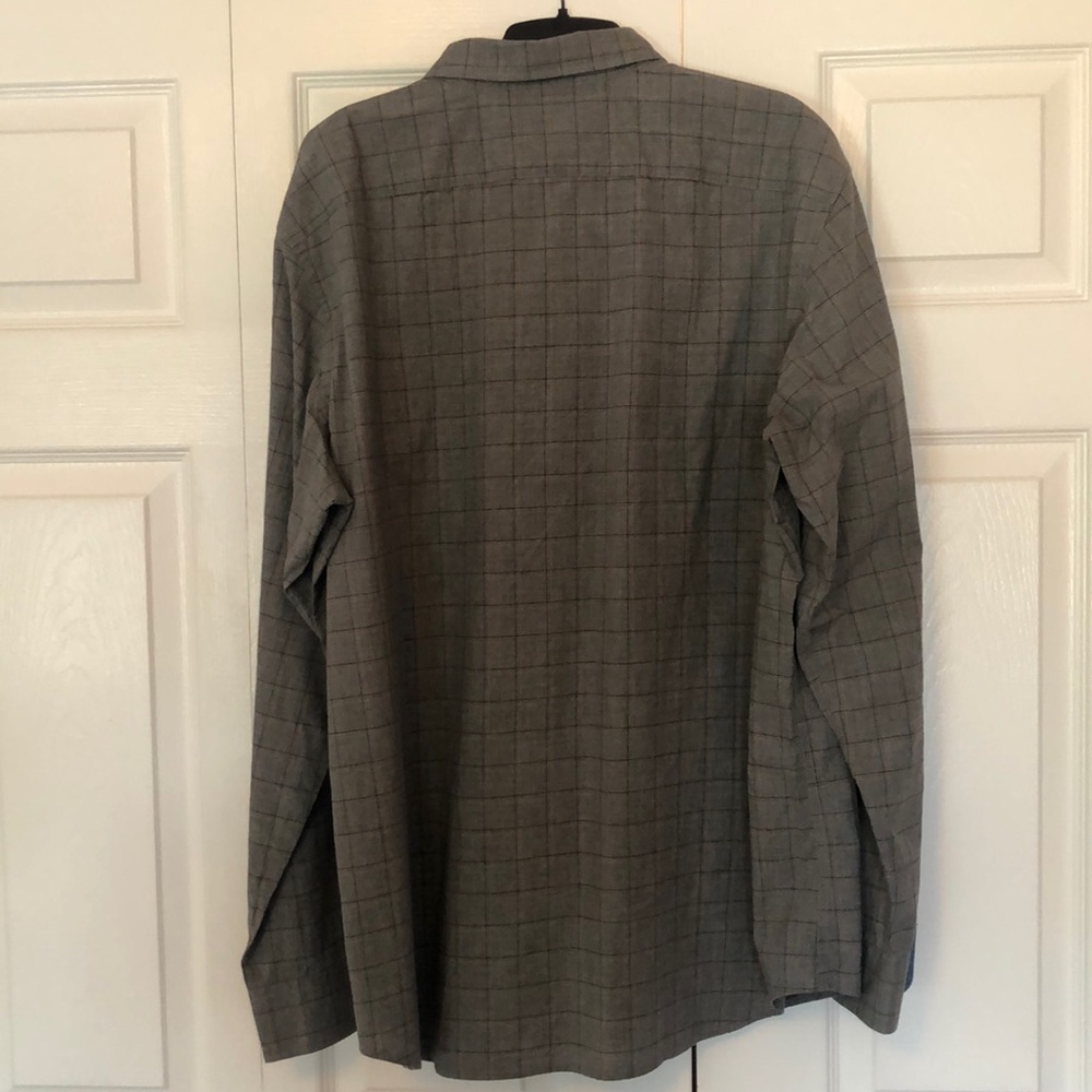Button Down - Picture 4 of 4